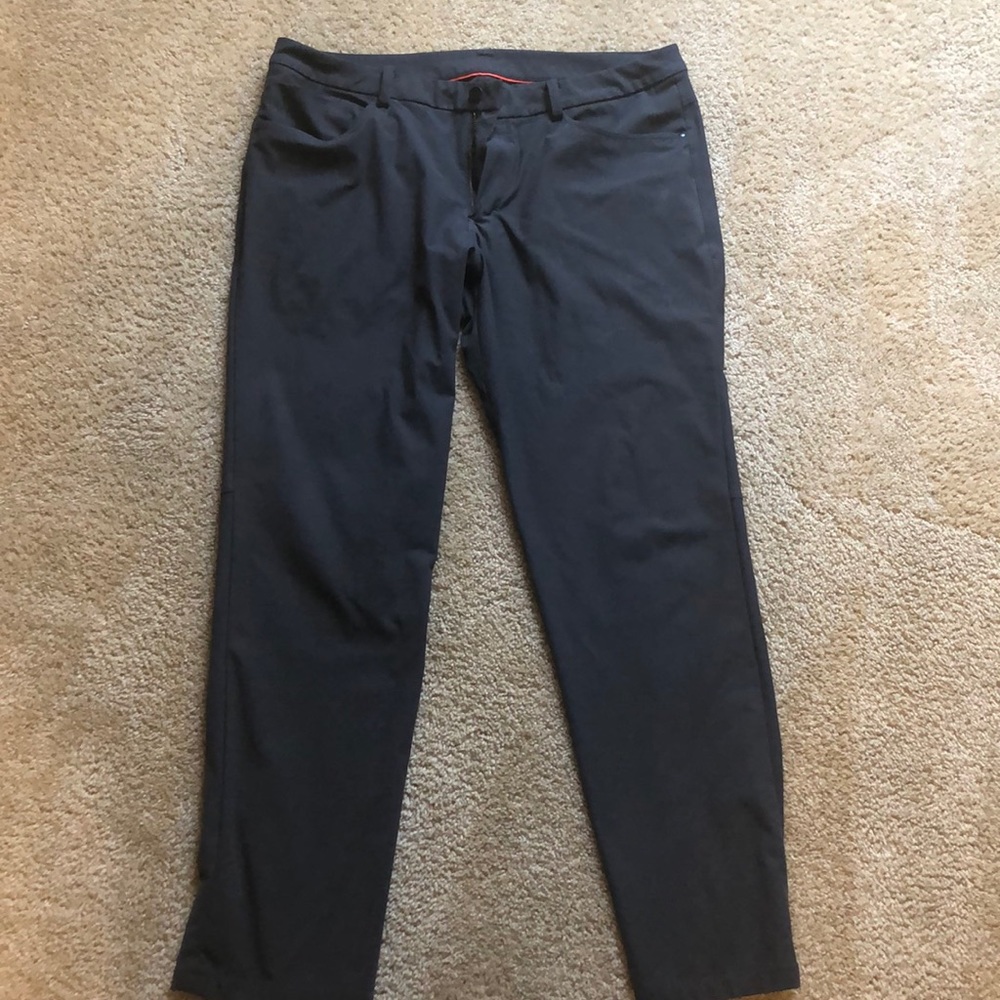 Lululemon Men’s ABC pant size 38- Grey